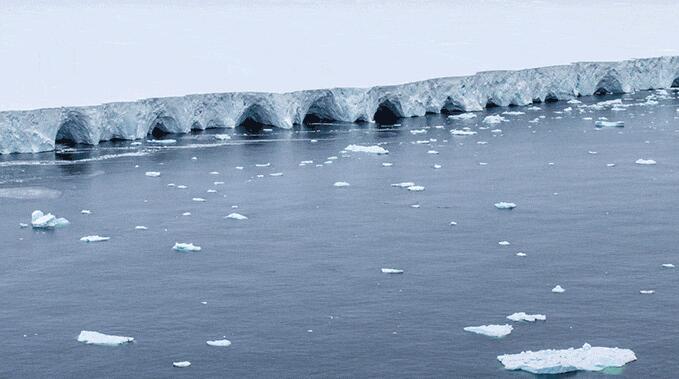 “思韦茨冰川:冰流下显着的地热