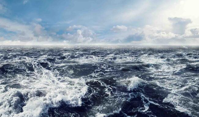 “新的清洁能源技术从海浪中提取两倍的能量