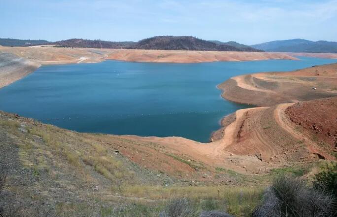 “随着加州干旱加剧 平均用水量仅下降1.8%