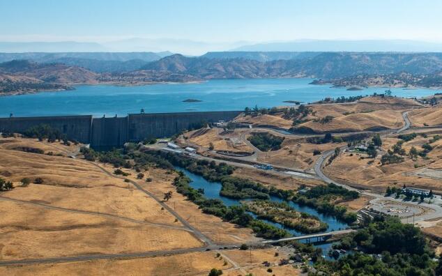 “评估西部干旱状况——加州农业局主席打开了解州水资源管理困境的窗口
